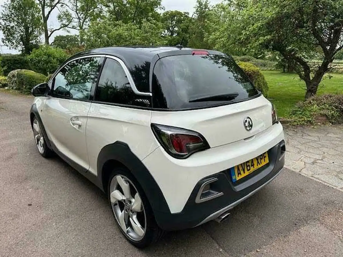 2014-vauxhall-adam-14-rocks-air-big-10