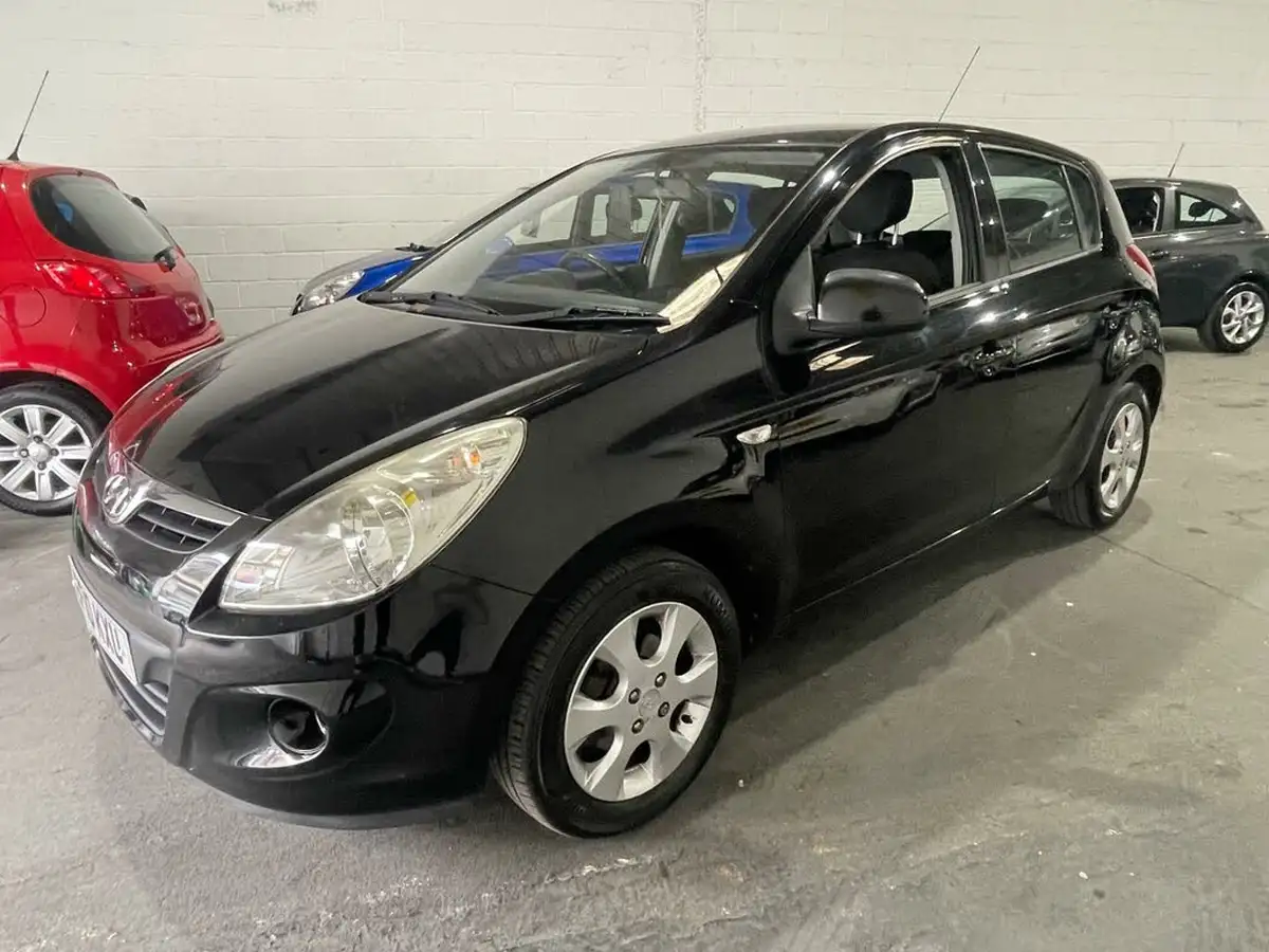 2010-hyundai-i20-12-comfort-5d-big-6