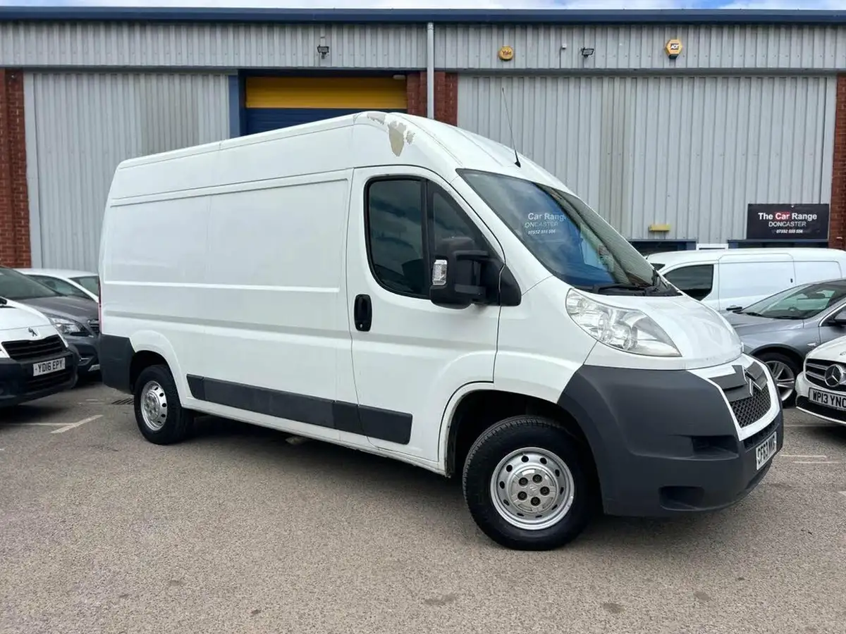 2014-citroen-relay-22td-35-l2h2-big-0