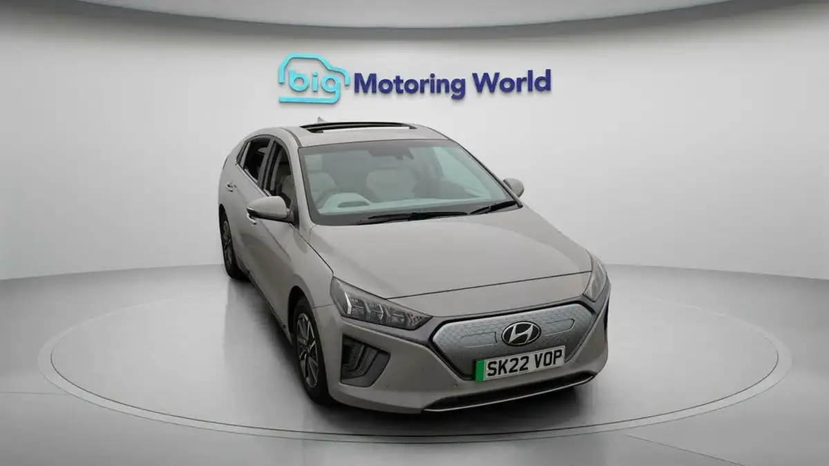 2022-hyundai-ioniq-e-premium-se-electric-big-20