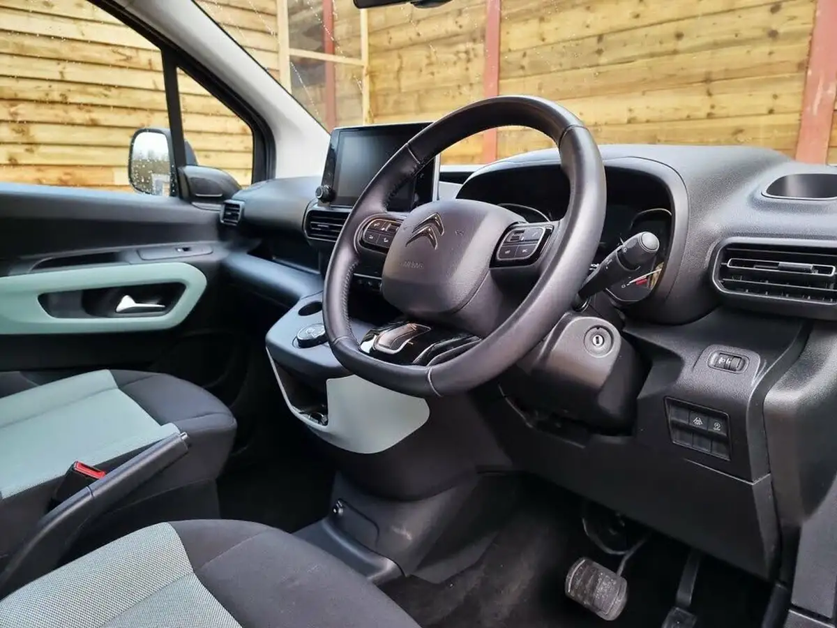 2019-citroen-berlingo-15bluehdi-feel-m-size-130ps-eat8-big-16