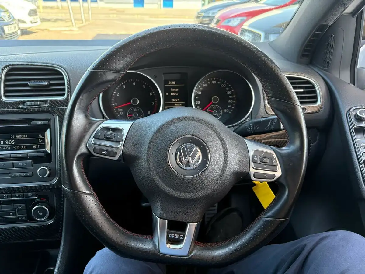 2012-volkswagen-golf-20-gti-tsi-210ps-hatchback-5d-big-18
