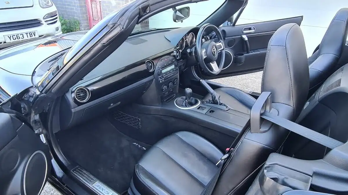2007-mazda-mx-5-18-roadster-big-13