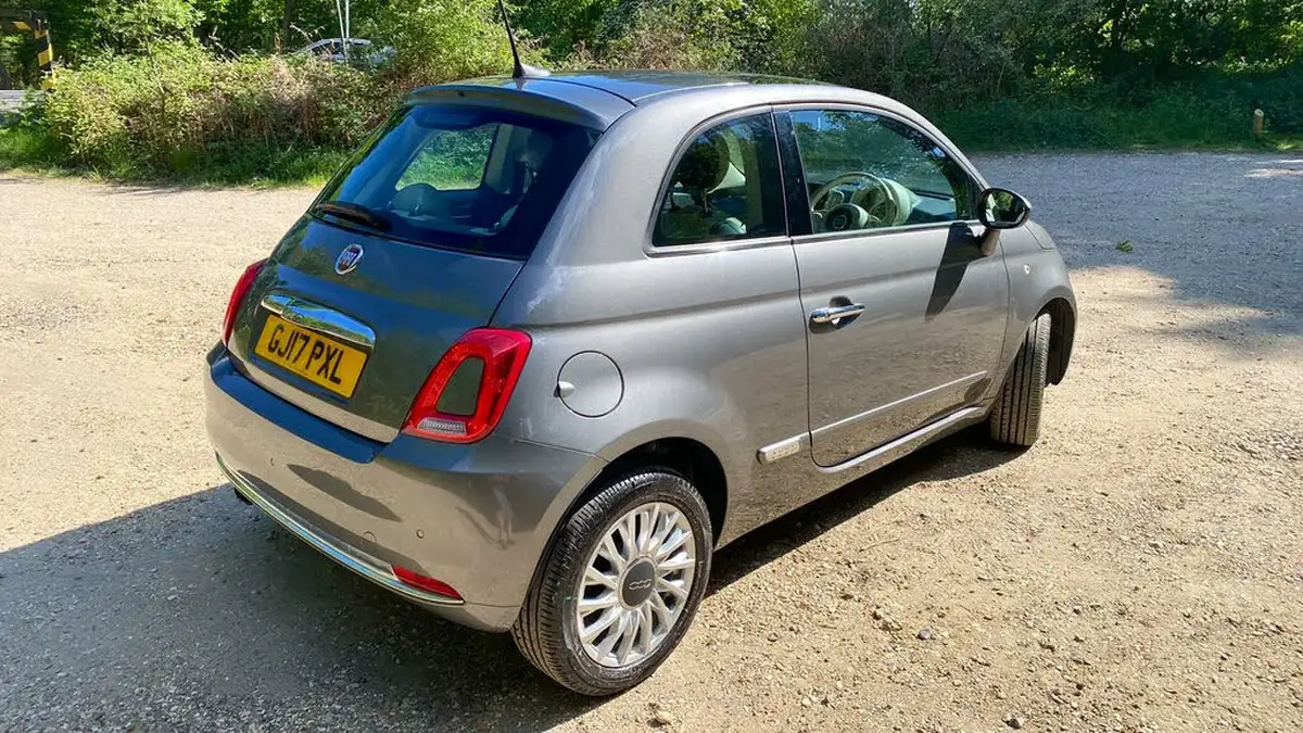 2017-fiat-500-12-lounge-big-12