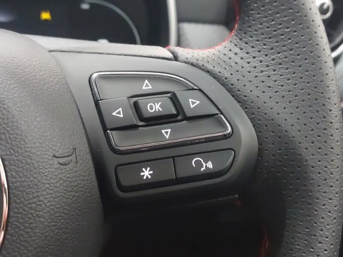 2025-mg-zs-suv-e-trophy-connect-ev-176ps-big-17