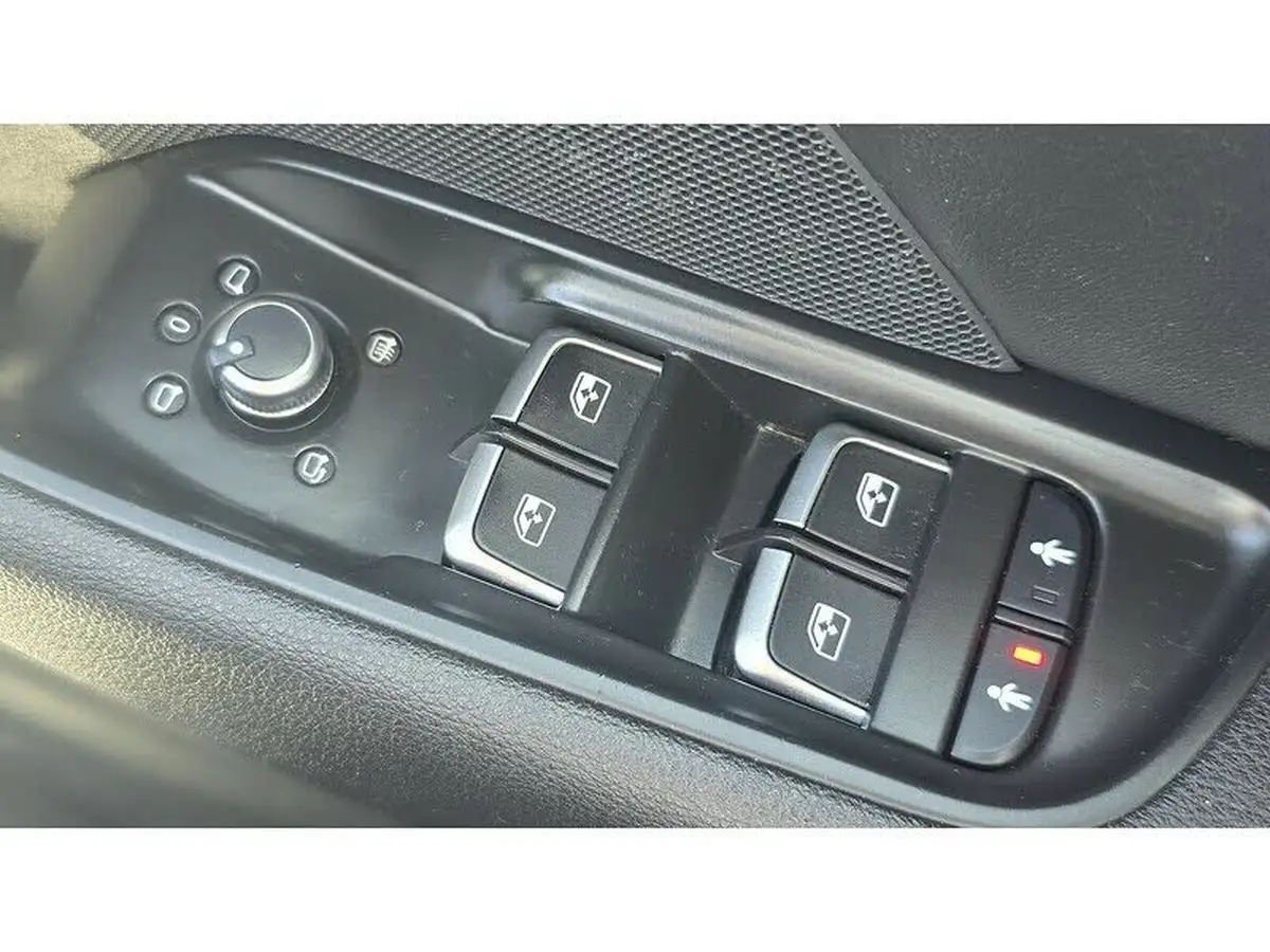 2016-audi-a3-14-tfsi-s-line-150ps-cod-ss-saloon-4d-1395cc-big-14
