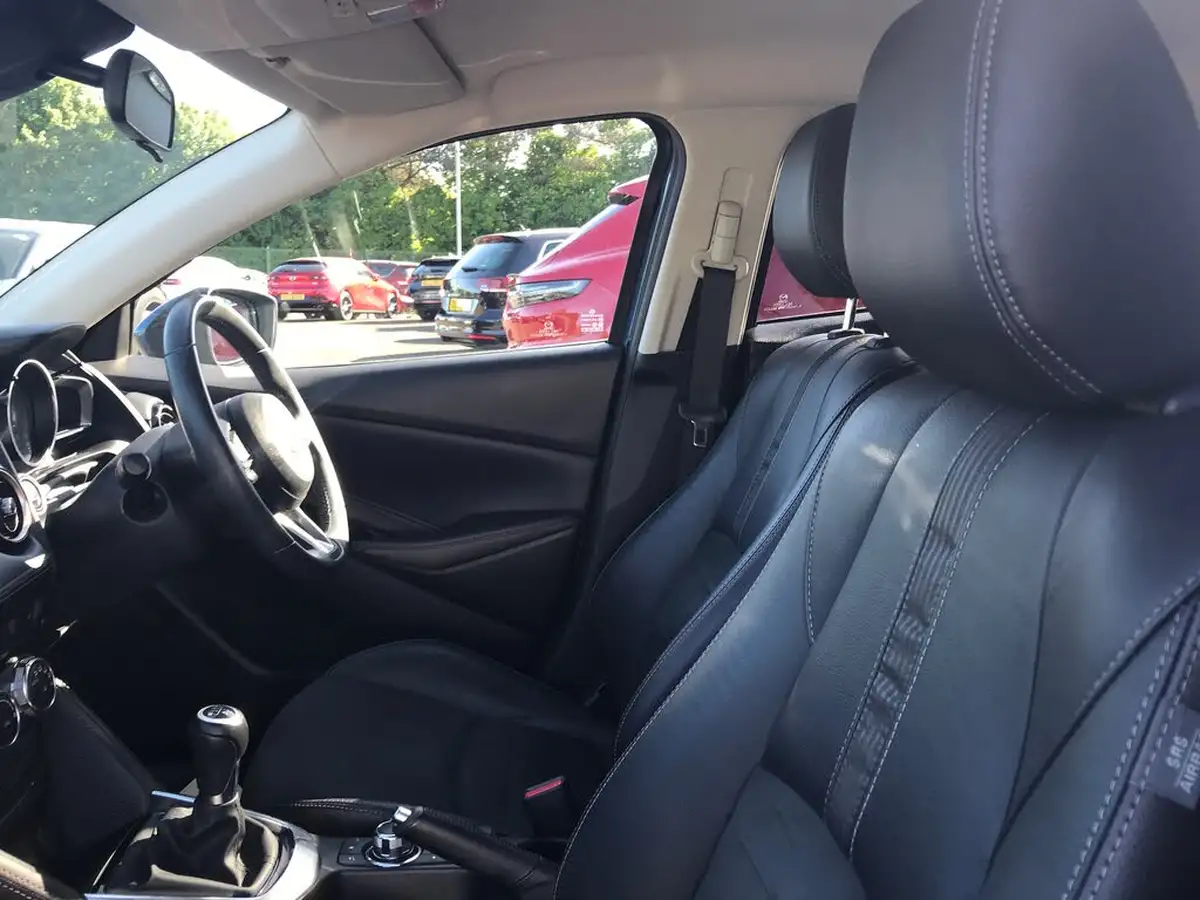 2018-mazda-mazda2-15-gt-big-5