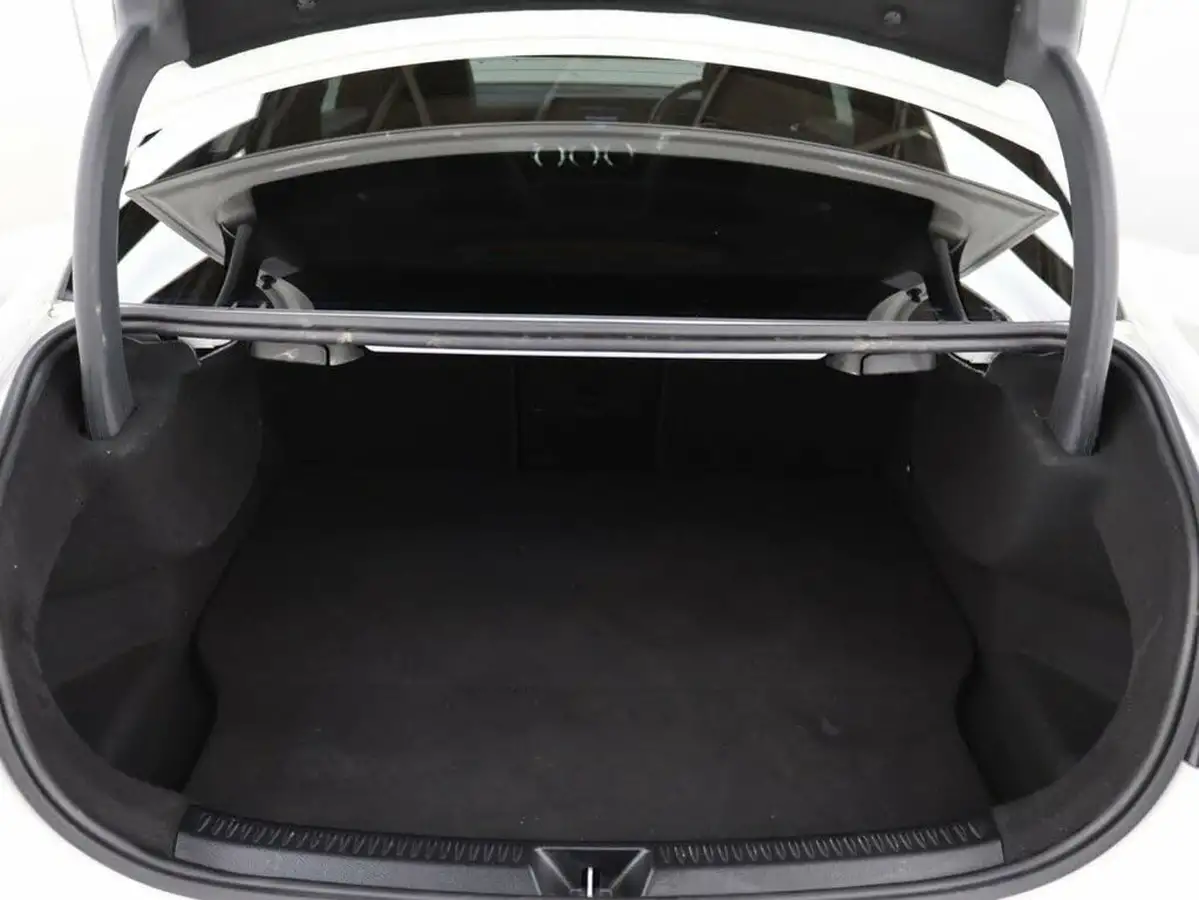2021-mercedes-benz-a-class-13-a250e-amg-line-executive-saloon-4d-big-25