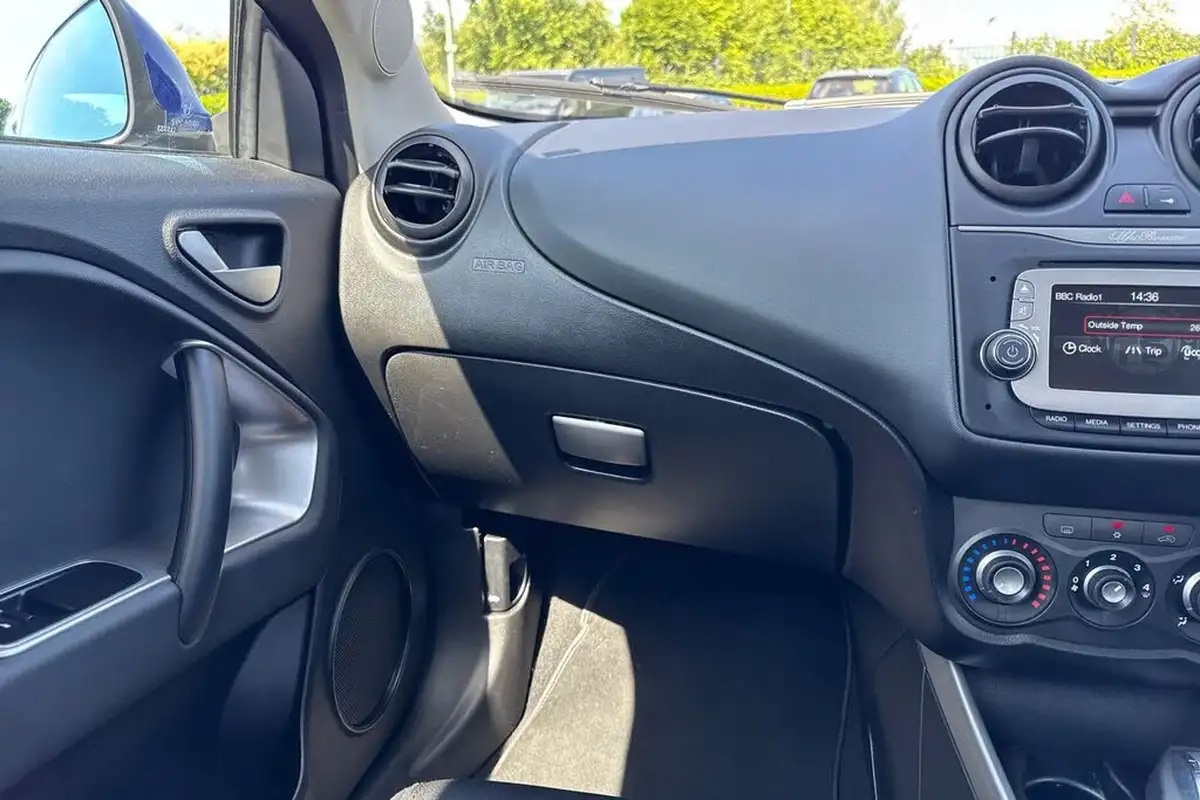2018-alfa-romeo-mito-09-big-18