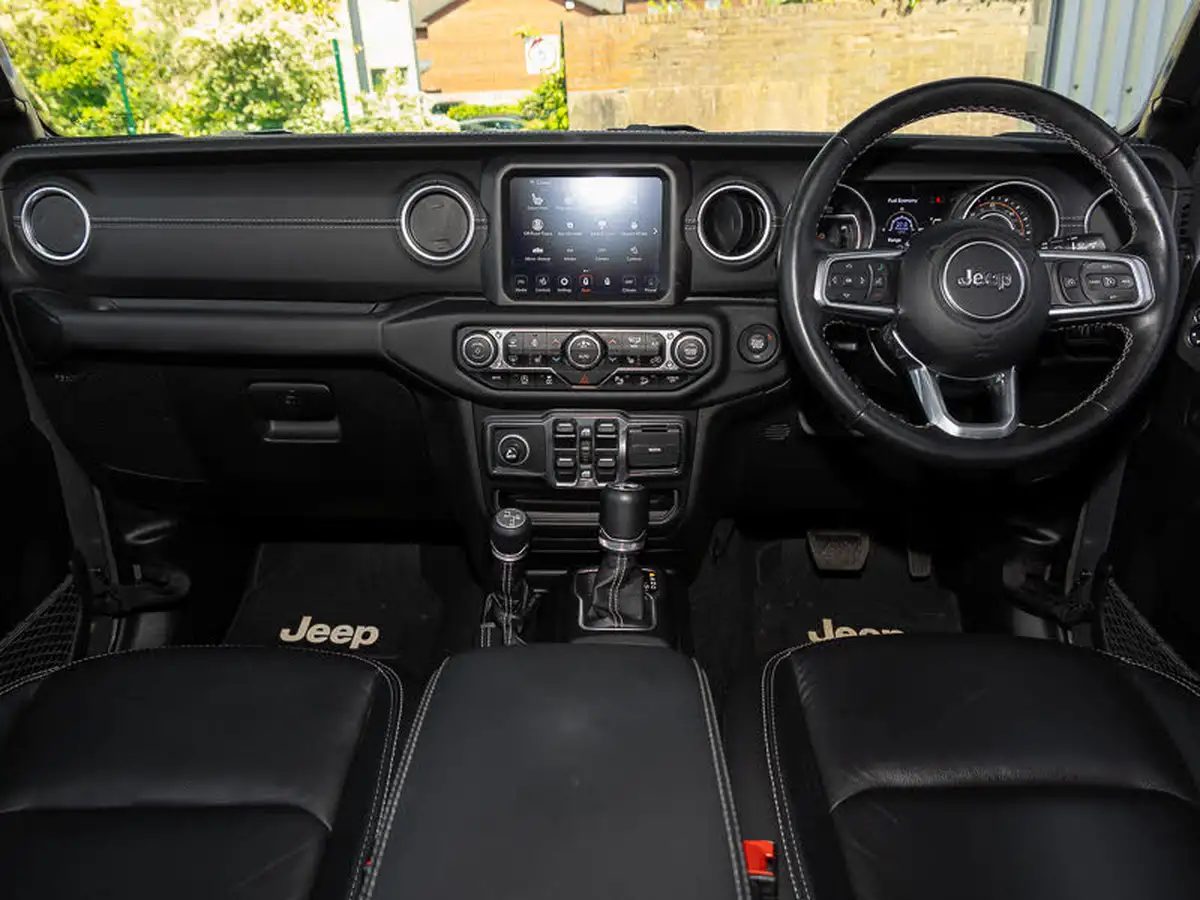2021-jeep-wrangler-20-gme-overland-5d-big-2
