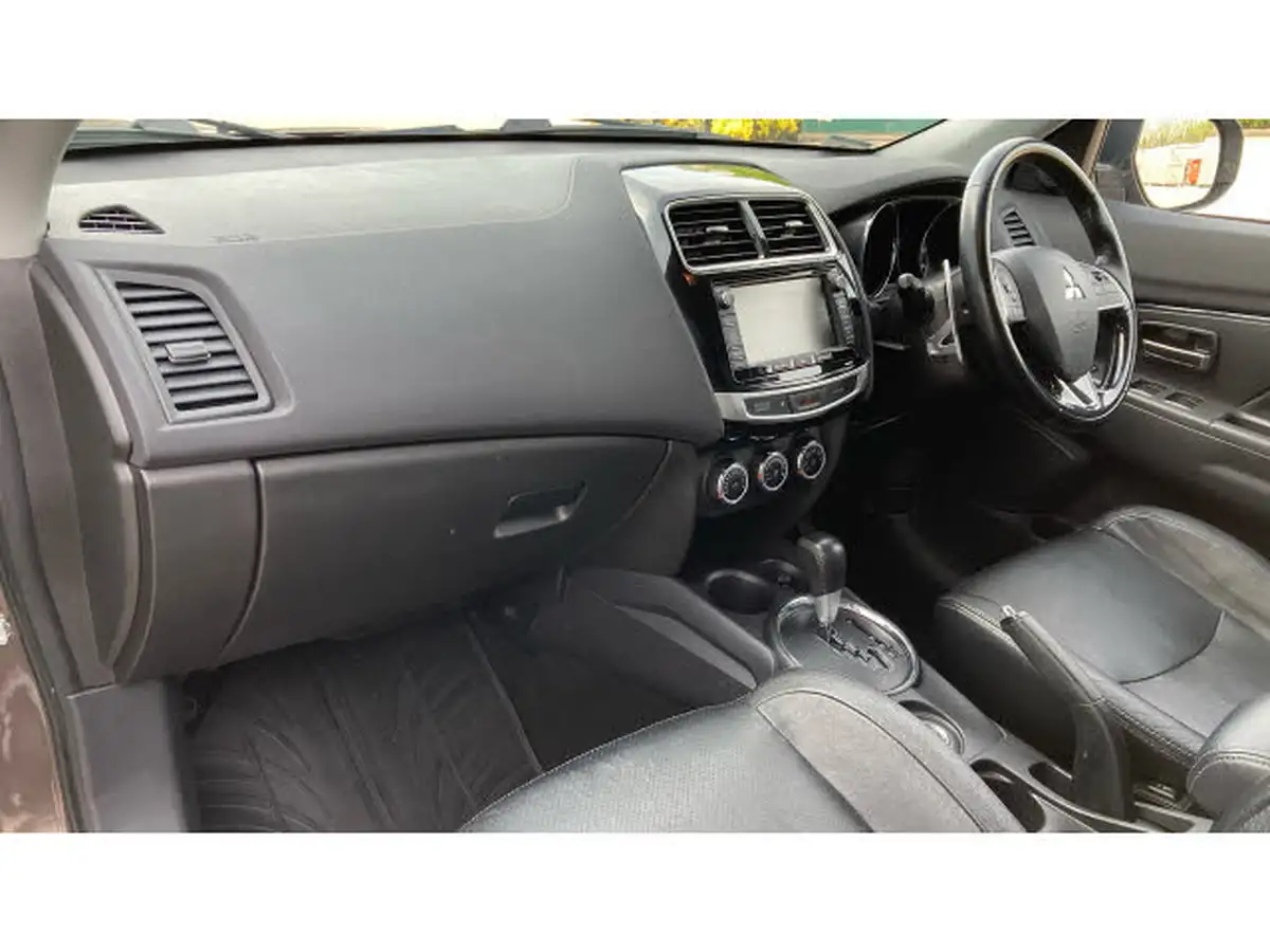 2015-mitsubishi-asx-22di-d-zc-h-big-8