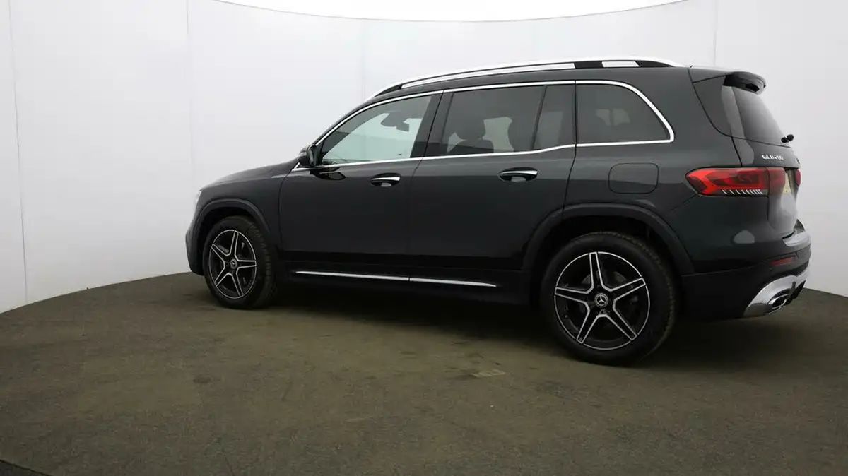 2023-mercedes-benz-glb-class-13-glb200-amg-line-premium-big-67