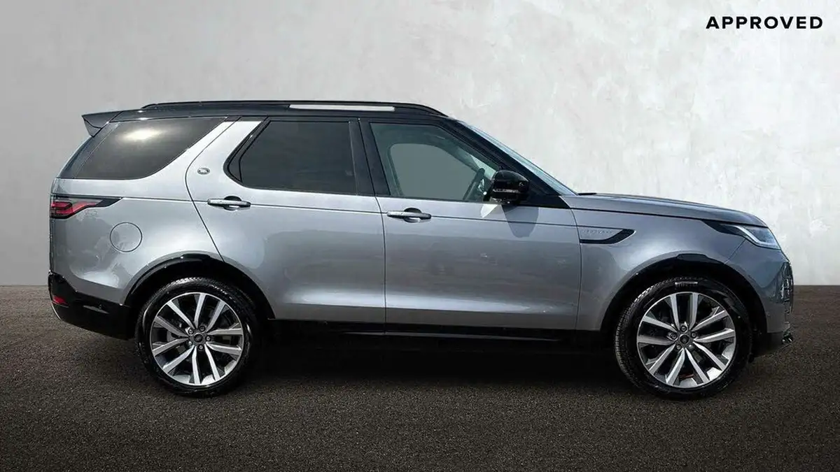 2025-land-rover-discovery-30-d350-dynamic-se-big-4