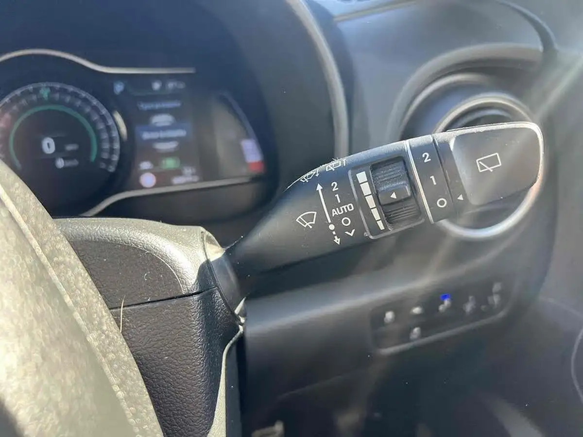2020-hyundai-kona-e-premium-204ps-big-38