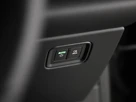 2025-porsche-macan-e-electric-small-33