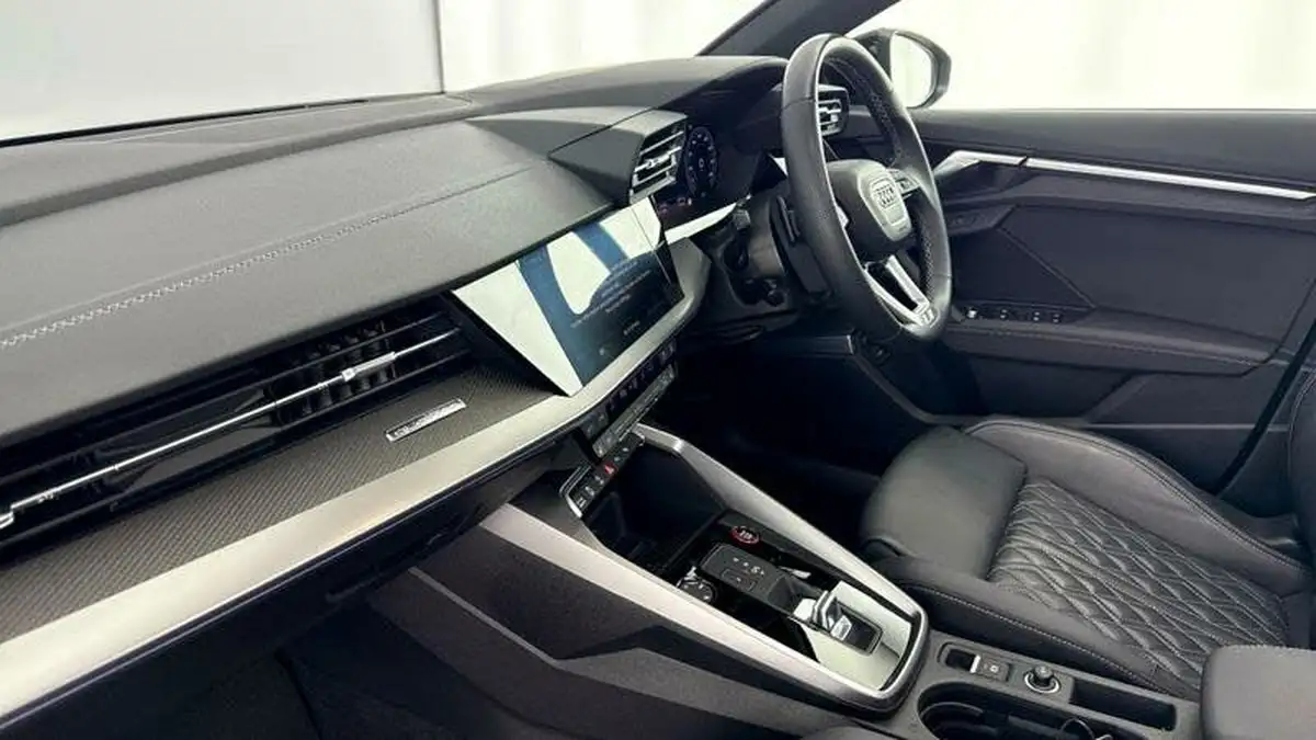 2023-audi-s3-20-tfsi-vorsprung-sportback-5d-big-1