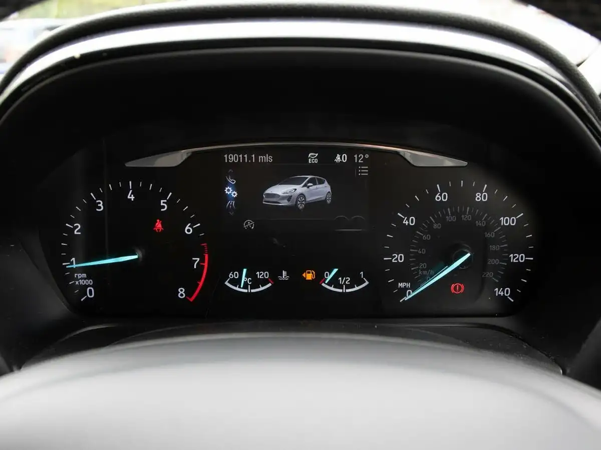 2019-ford-fiesta-10t-titanium-125ps-5d-big-14