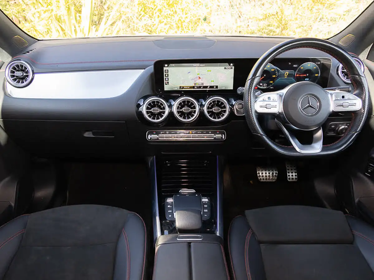 2021-mercedes-benz-eqa-e-eqa-250-amg-line-big-2
