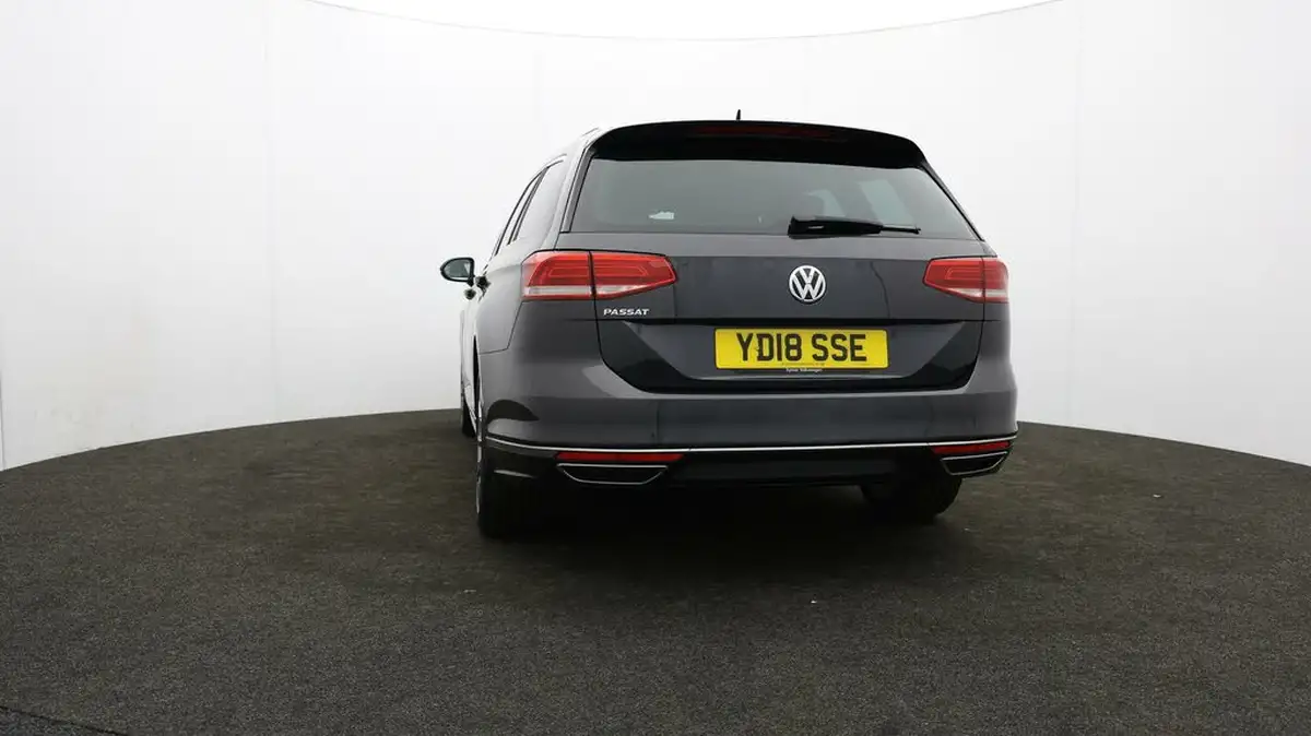 2018-volkswagen-passat-20tdi-r-line-150ps-ss-estate-5d-dsg-big-79