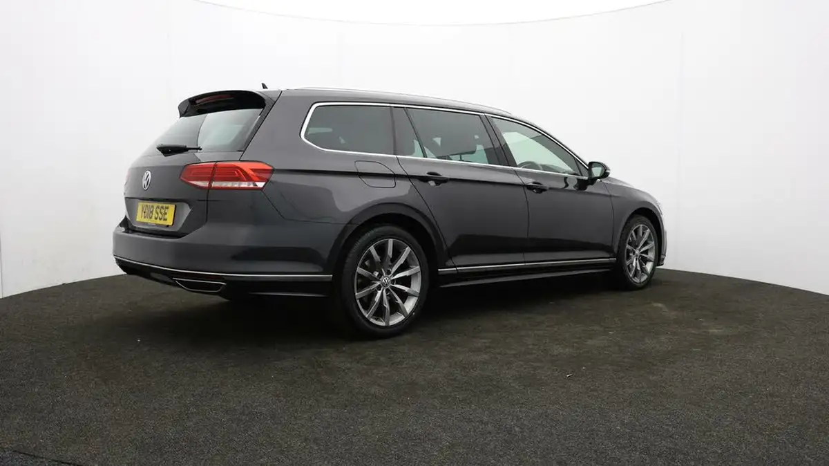 2018-volkswagen-passat-20tdi-r-line-150ps-ss-estate-5d-dsg-big-31
