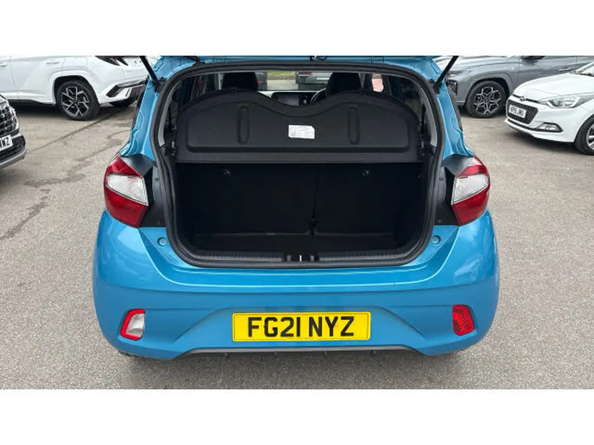 2021-hyundai-i10-10-premium-big-3