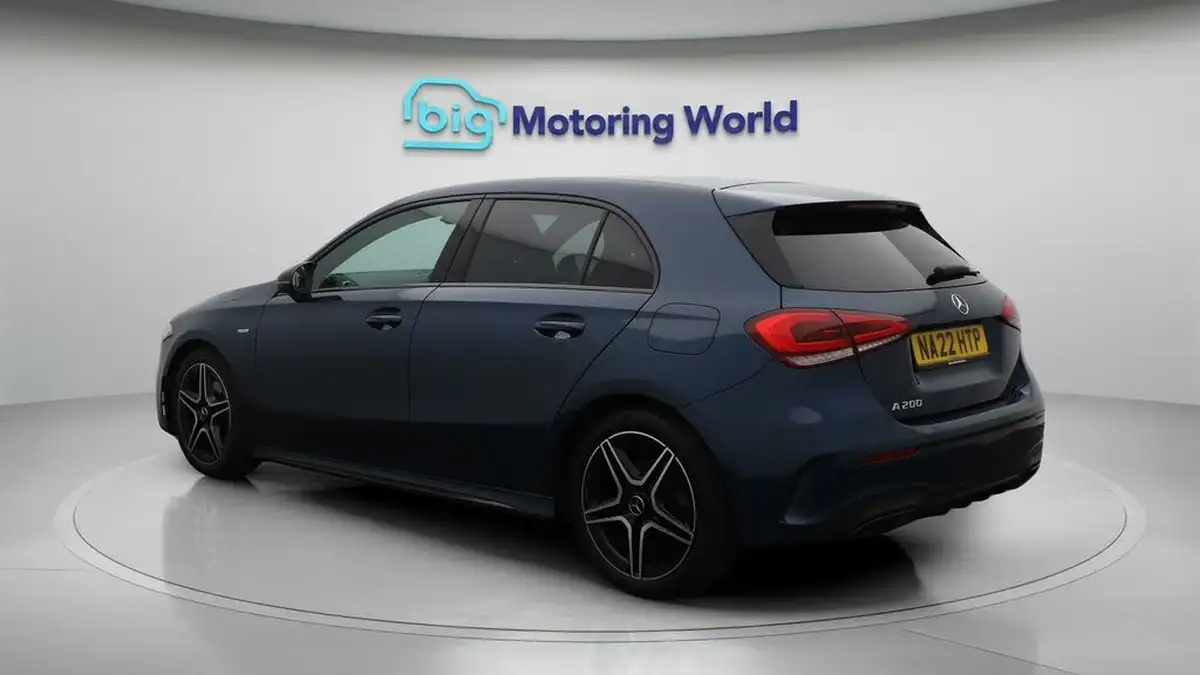 2022-mercedes-benz-a-class-13-a200-amg-line-executive-edition-hatchback-5d-7g-dct-big-5