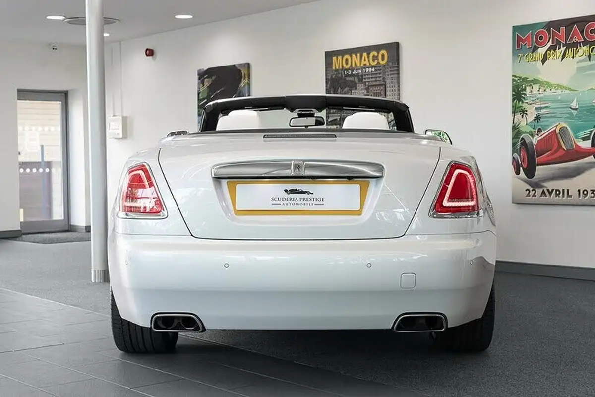 2018-rolls-royce-dawn-66-drophead-big-7