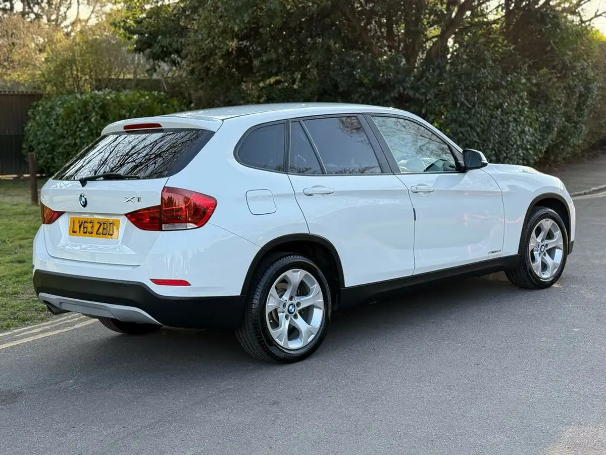 2013-bmw-x1-big-9