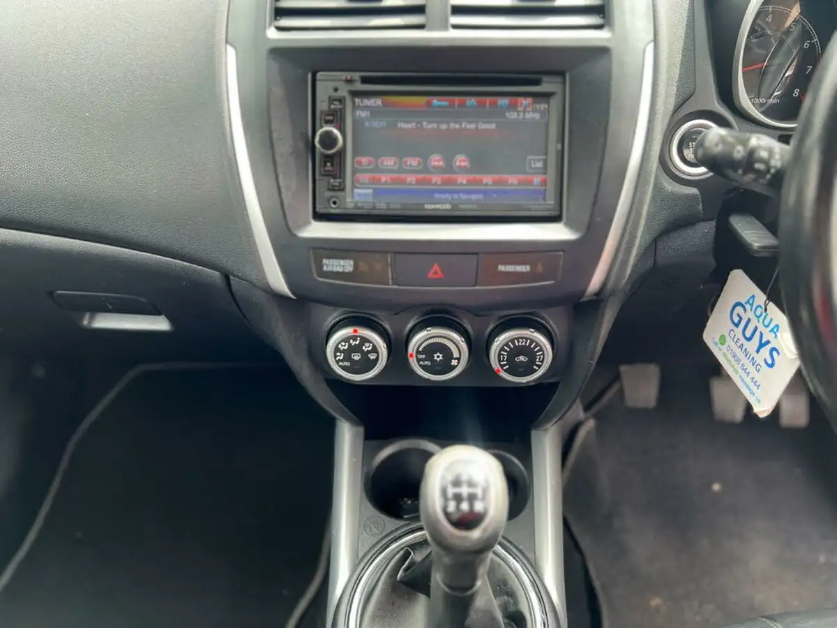 2011-mitsubishi-asx-16-4-big-25