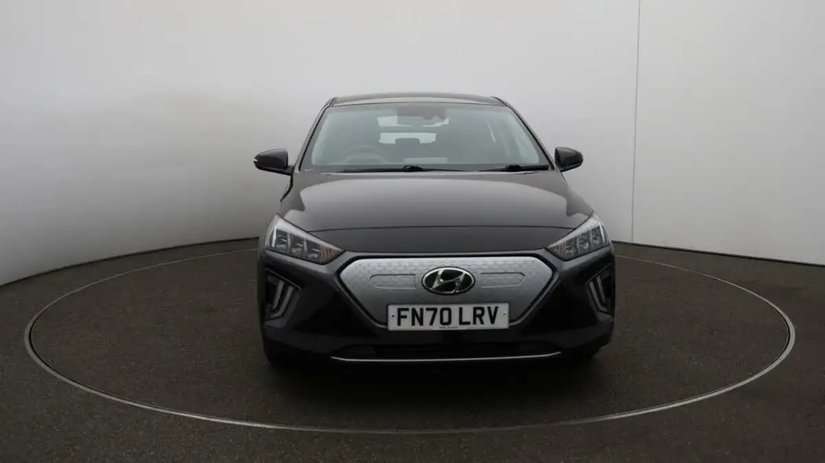 2020-hyundai-kona-e-premium-136ps-39kwh-big-2