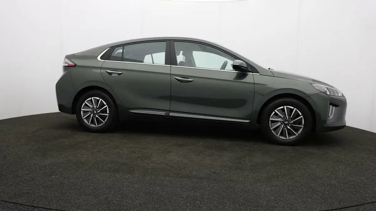 2022-hyundai-ioniq-e-premium-electric-big-40