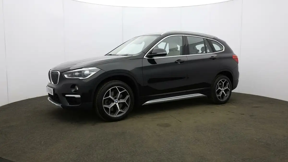 2019-bmw-x1-20-sdrive-20i-xline-sdrive-20i-big-34