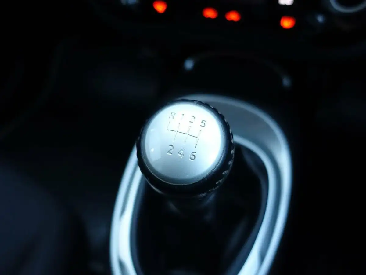 2015-nissan-juke-15dci-acenta-big-30