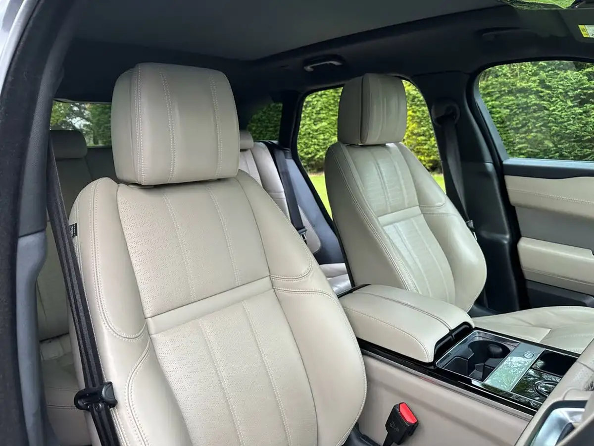 2019-land-rover-range-rover-velar-20-d240-r-dynamic-hse-big-26