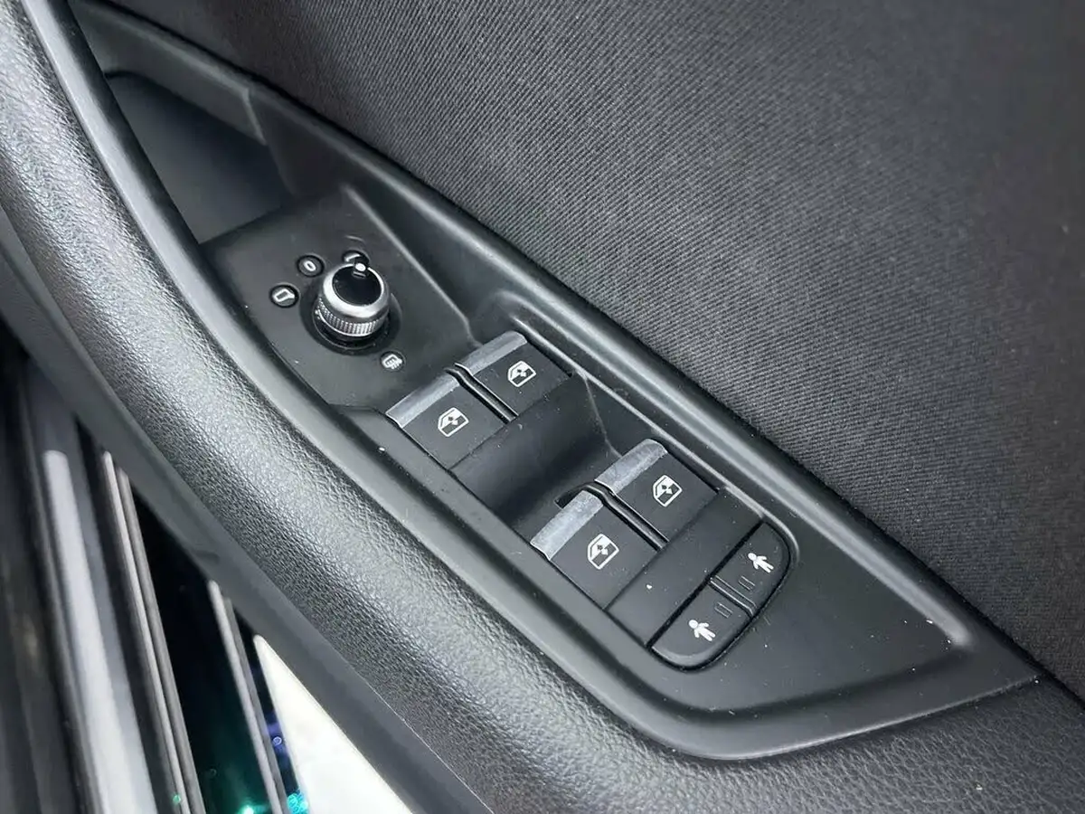 2016-audi-a4-avant-14-tfsi-sport-big-49