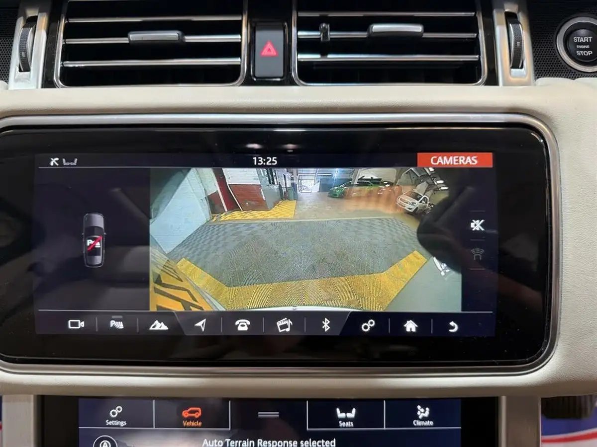 2020-land-rover-range-rover-30-p400-vogue-se-big-20