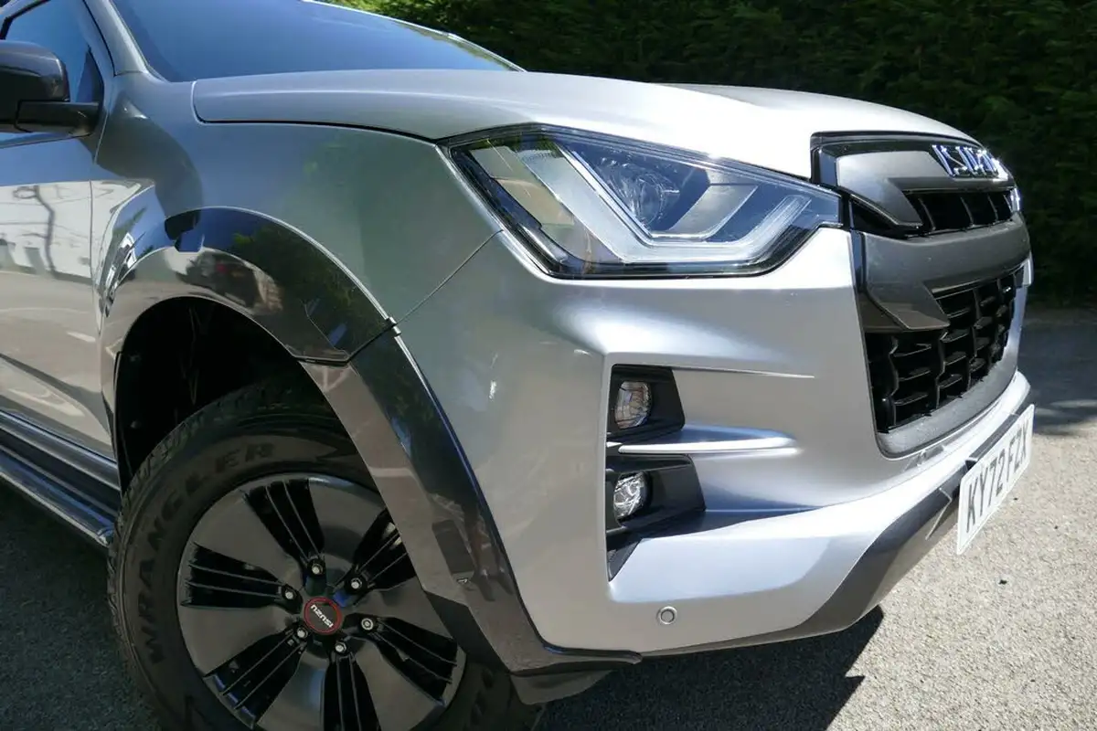 2022-isuzu-d-max-19td-v-cross-pick-up-big-9