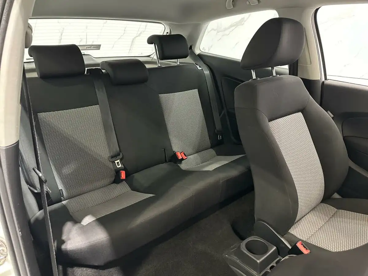 2011-volkswagen-polo-12-s-3d-big-12