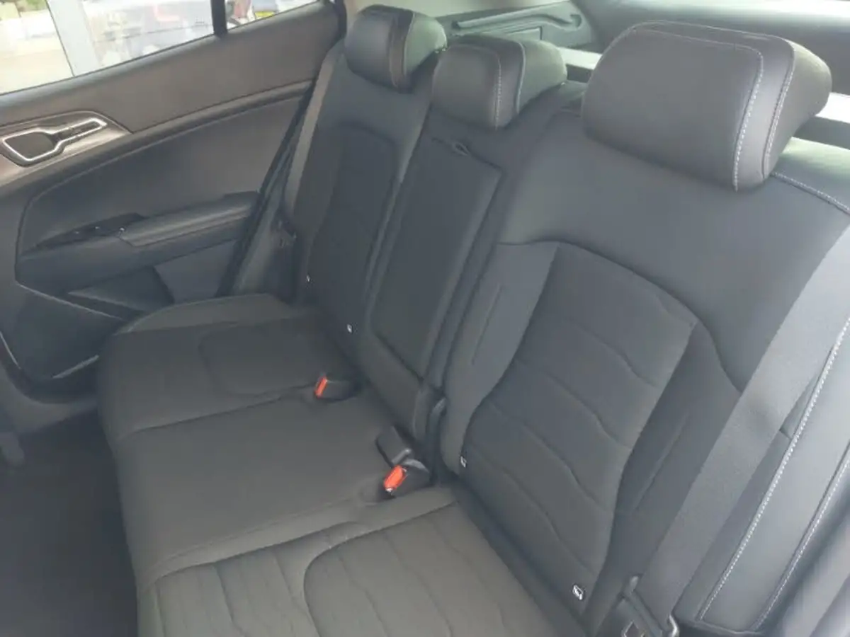 2023-kia-sportage-16-t-gdi-3-148bhp-big-5