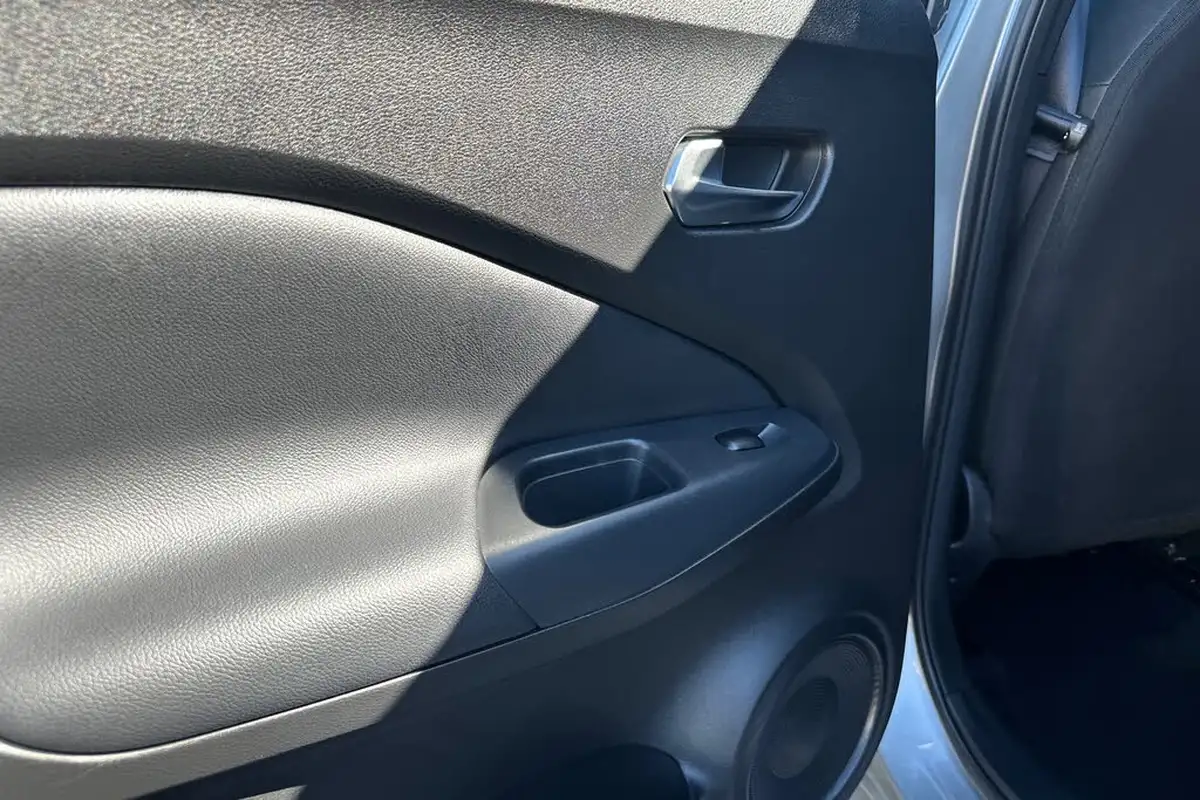 2024-nissan-juke-10-dig-t-n-connecta-dct-big-17