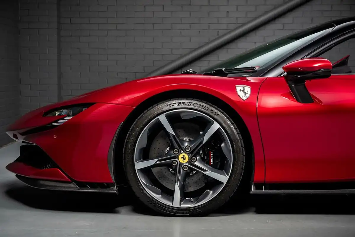 2021-ferrari-sf90-stradale-big-33