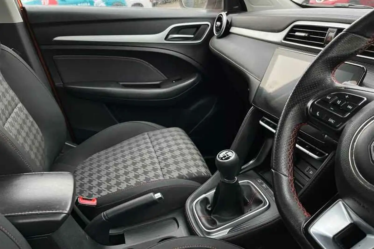 2021-mg-zs-suv-15-vti-tech-excite-big-13