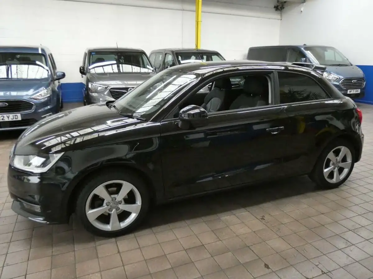 2017-audi-a1-10-tfsi-sport-hatchback-3d-big-20