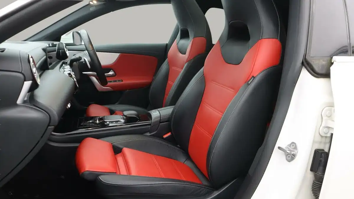 2020-mercedes-benz-cla-13-cla-180-amg-line-premium-plus-coupe-4d-big-14