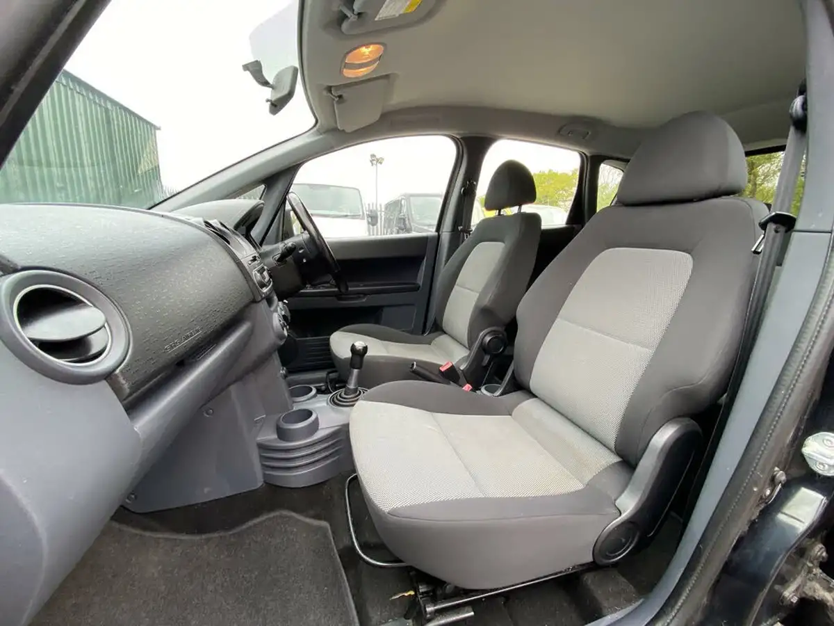 2009-mitsubishi-colt-13-clear-tec-5d-big-8