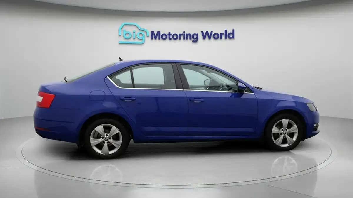 2019-skoda-octavia-10-tsi-se-technology-hatchback-big-8