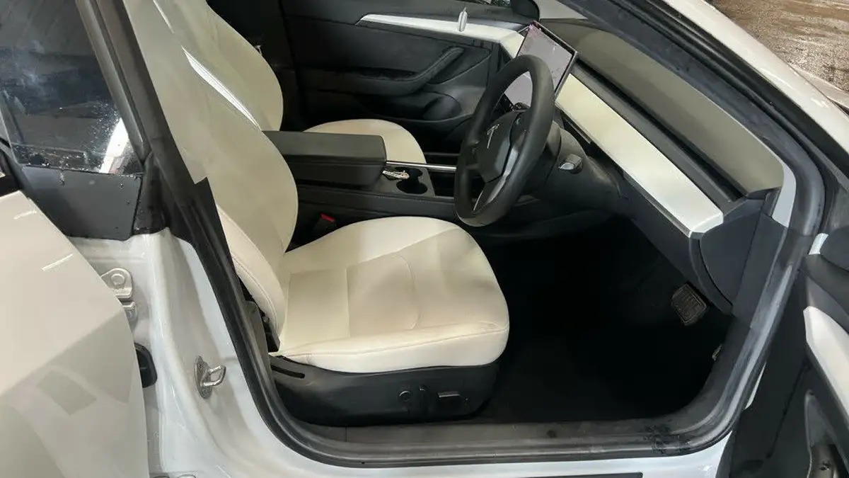 2021-tesla-model-3-e-standard-plus-big-1