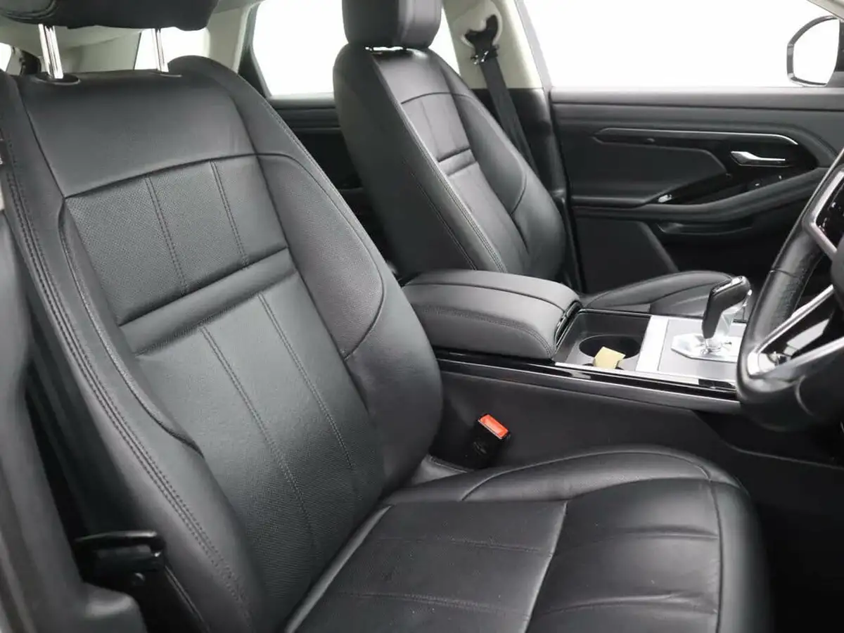 2021-land-rover-range-rover-evoque-15-p300e-se-big-12