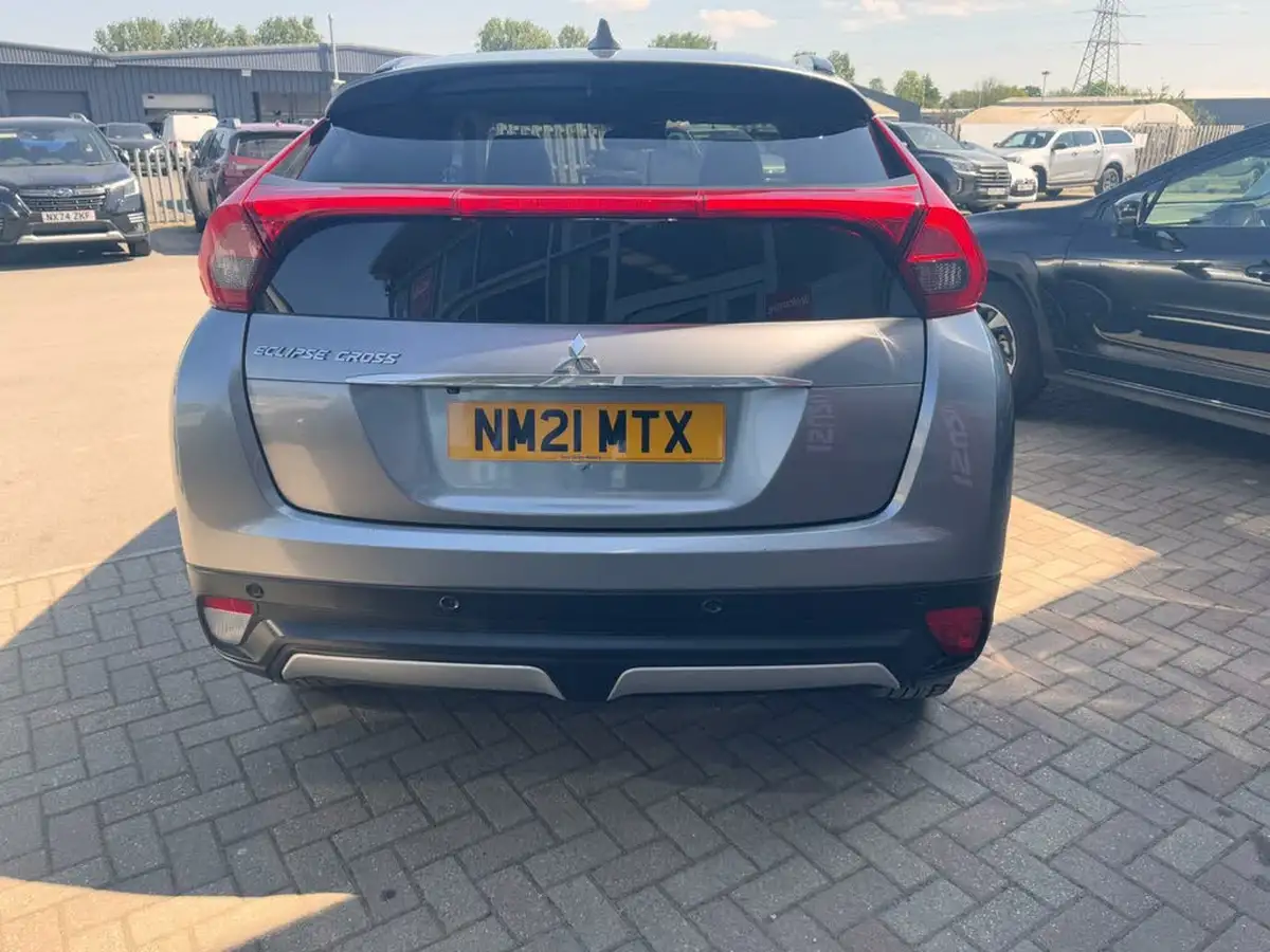 2021-mitsubishi-eclipse-cross-15-exceed-big-2