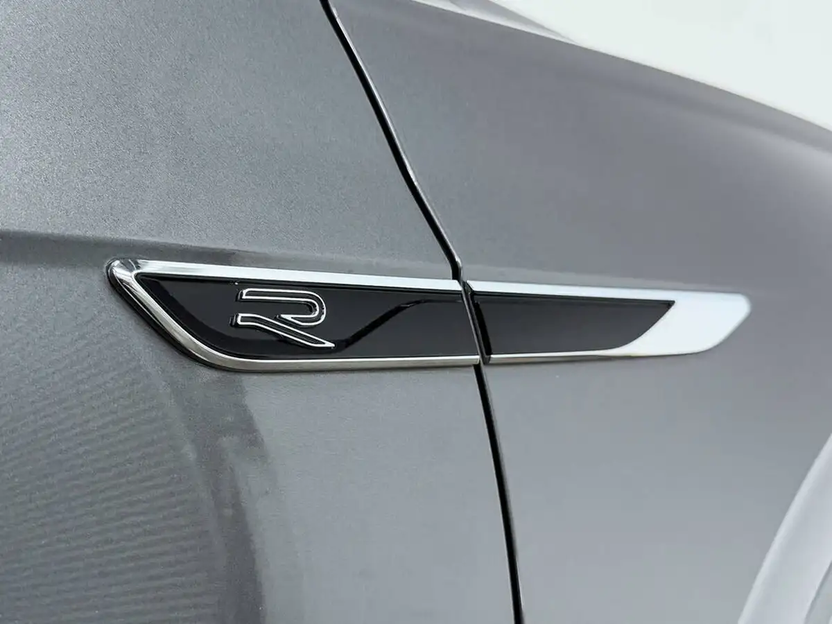 2022-volkswagen-touareg-30tsi-black-edition-big-20
